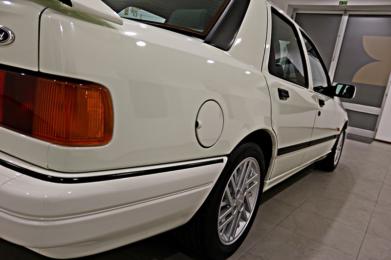 1988 Ford Sierra Cosworth 4door 38.000Kms